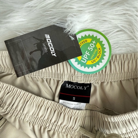 NWT! Mocoly UPF 50 Crop Hiking Cargo Adjustable Pants Tan Beige Shorts S unisex - Picture 3 of 7